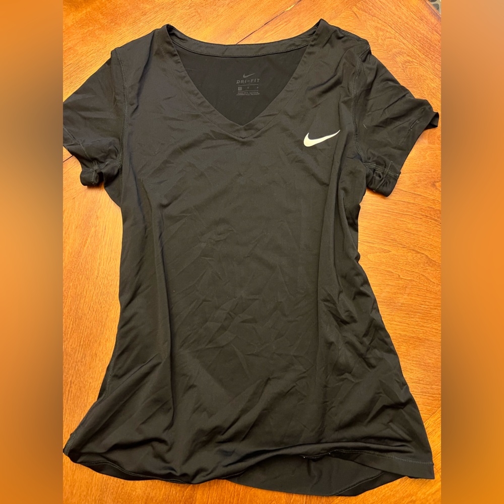Black Nike drifit T-shirt